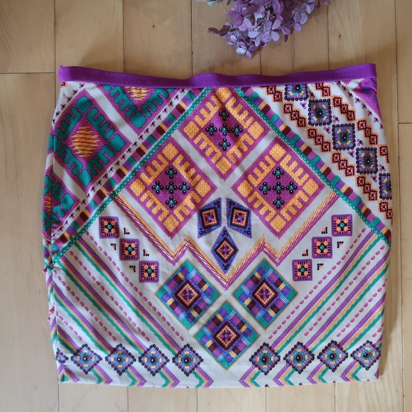 RAMPAGE Mini Patterned Beaded Skirt Size Small - Picture 2 of 3